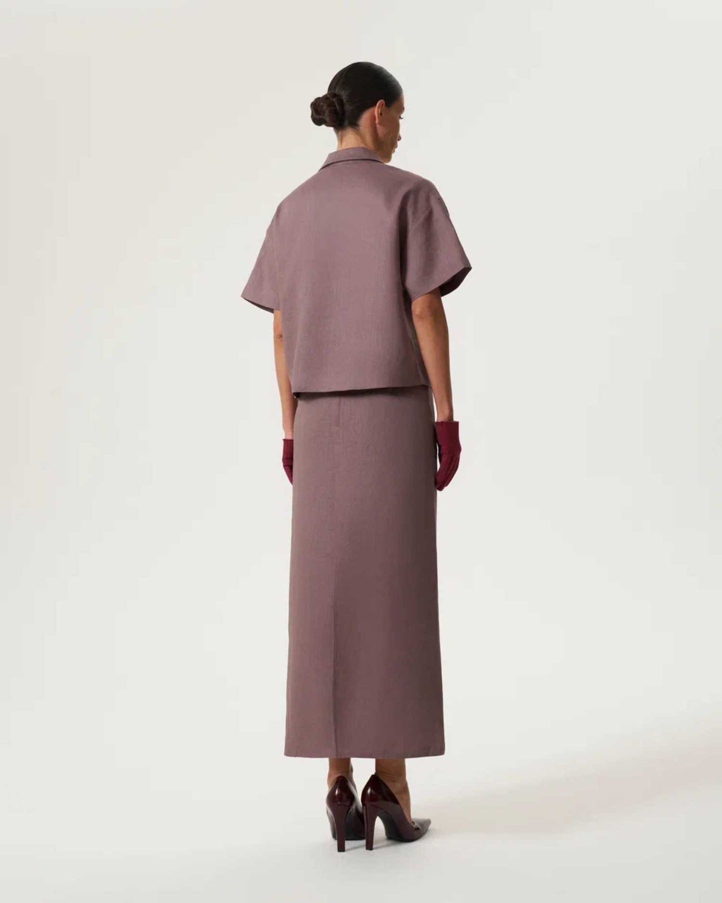 Short linen shirt brown