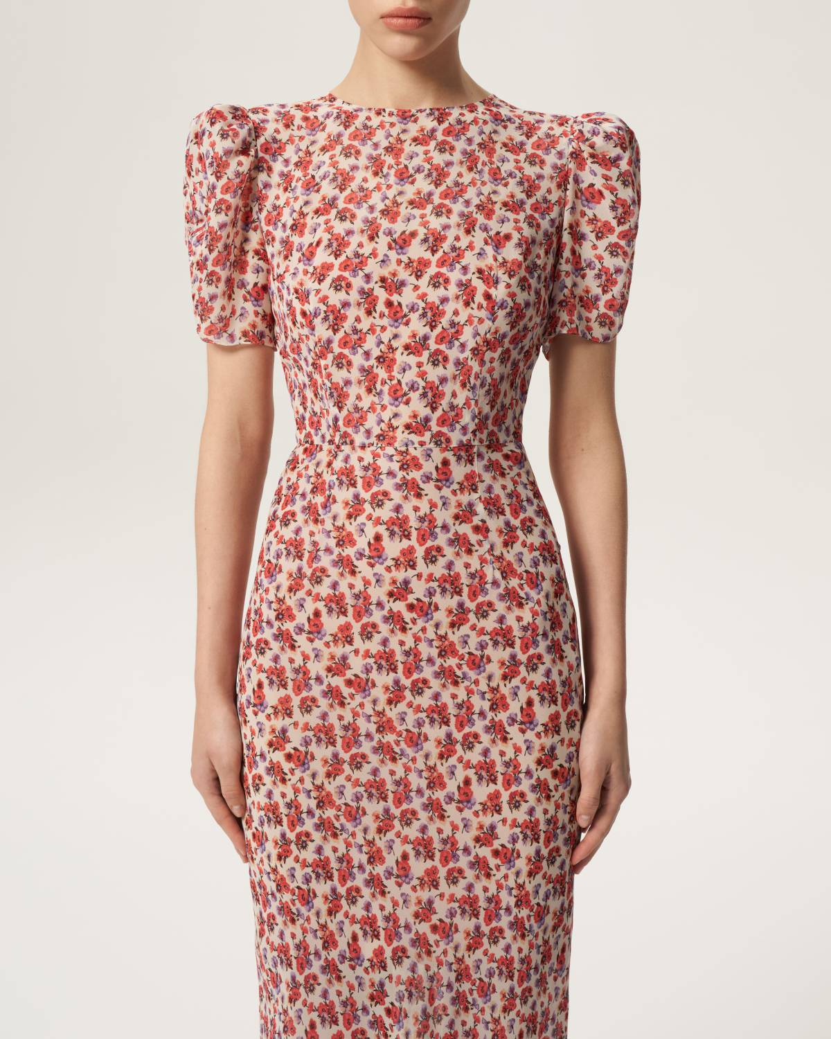 Dress with pinched sleeves in small flowers