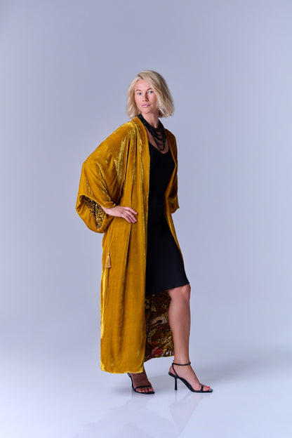 Reversible silk-velvet kimono SAURA