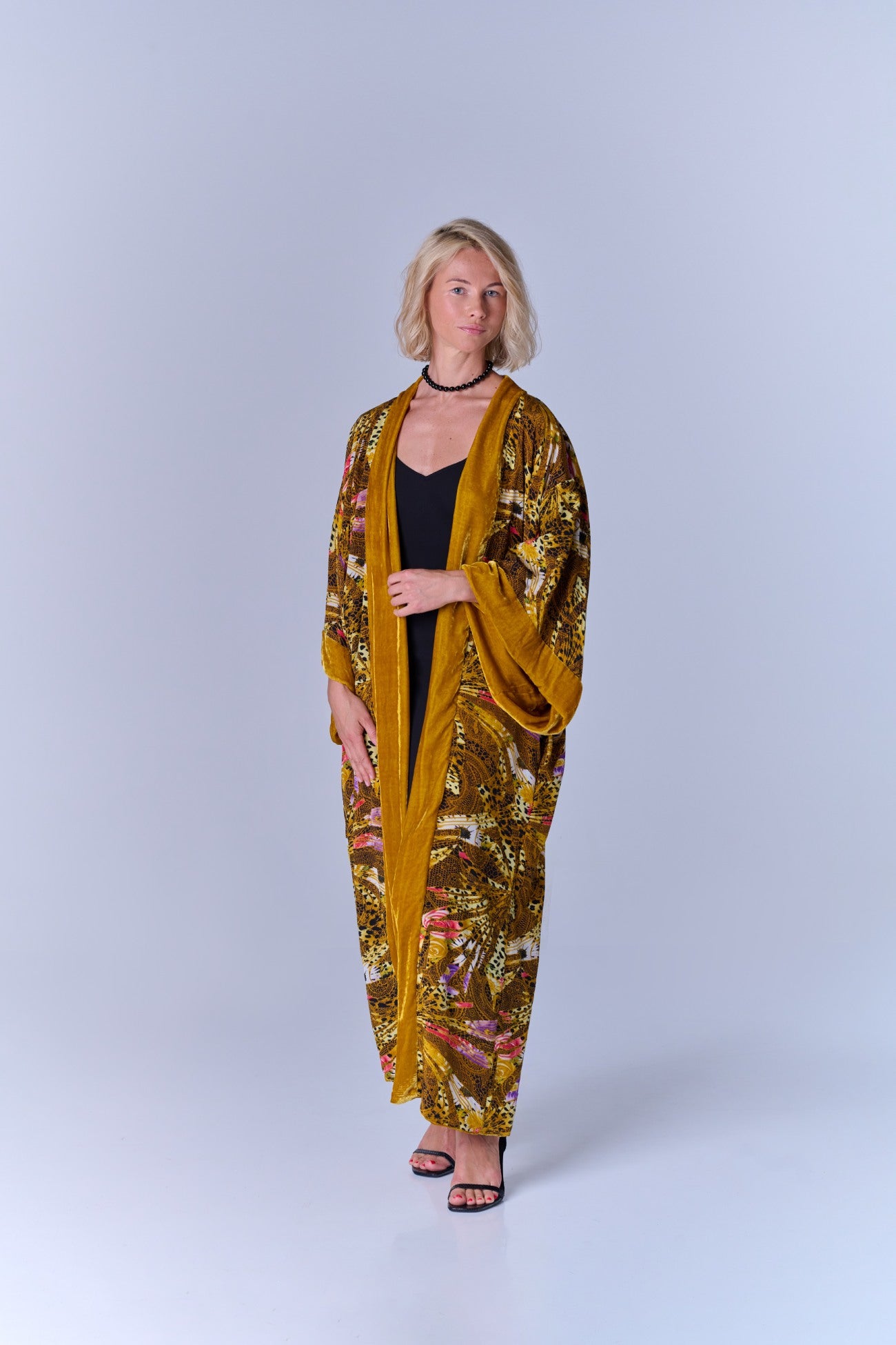 Reversible silk-velvet kimono SAURA